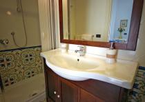 Bagno con doccia